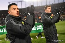 谁给我详细得解释一下足球的足球阵型 最好有图的（中国打足球谁最厉害?）